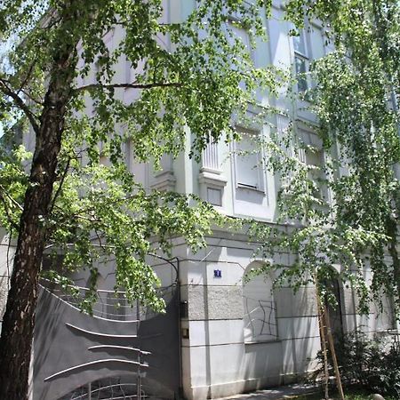 Garden Center Apartment نوفي ساد المظهر الخارجي الصورة